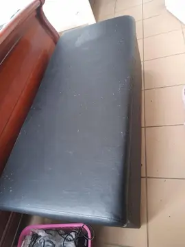 coffre noir imitation cuir