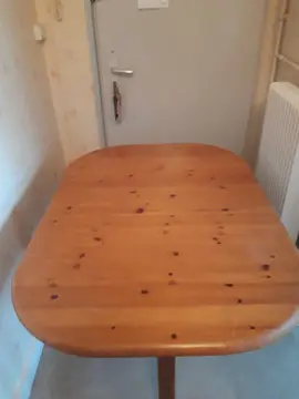Table en pin massif amovible