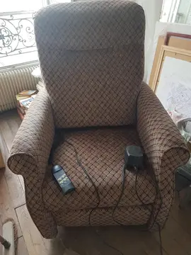 Fauteuil électrique avec télécommande