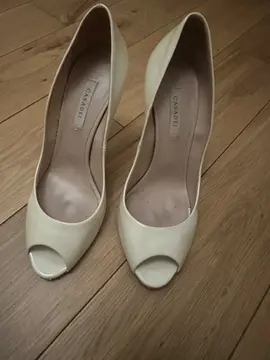 sandales marque Casadei à donner taille 39