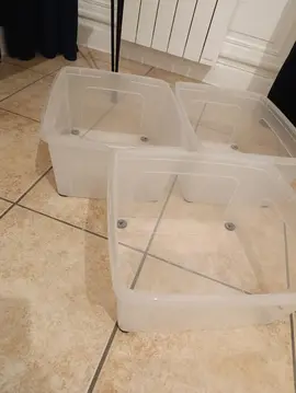 lot 3 boîtes en plastique (sans couvercle)