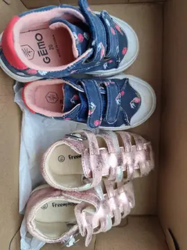 3 paires de chaussures filles