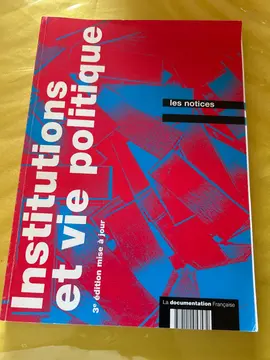 livre institutions et vie politique