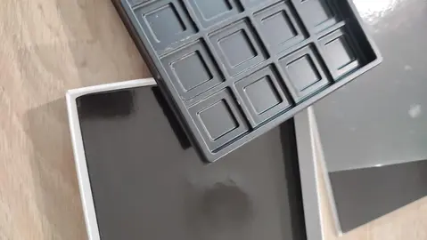boîte chocolat en carton vide