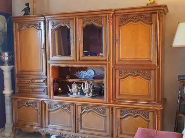 Grand meuble de salle à manger