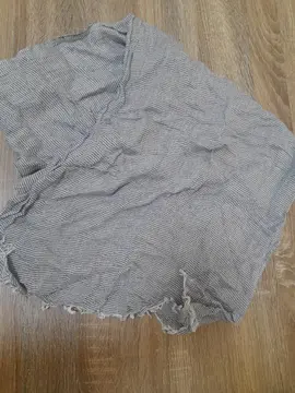 foulard gris rayé
