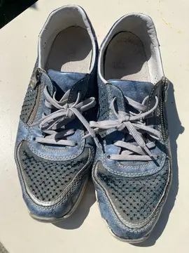 Paire de chaussures sport femme Taille 41