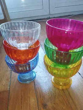 6 coupes à glace en plastique