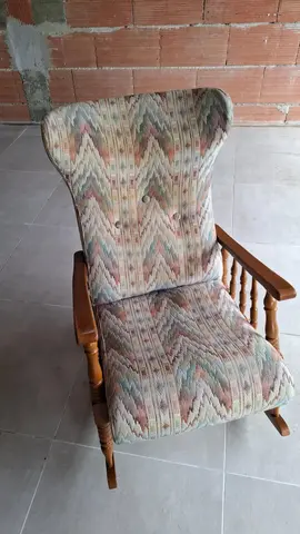 Rocking chair - Fauteuil à bascule