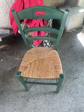 chaise en paille et bois