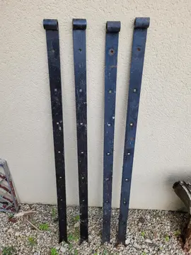 4 pentures acier de 1 m de long