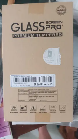 glass sûrement pro pour iPhone 5 neuf et protection silicone neuf