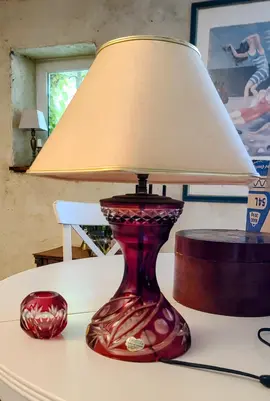 lampe et porte-fleurs en cristal