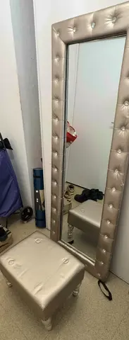 miroir et pouf