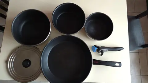 3 casseroles et une poêle antidérapante
