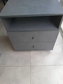 table de chevet/ caisson de bureau