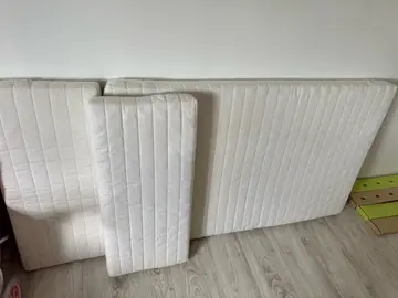 Donne plusieurs matelas enfant