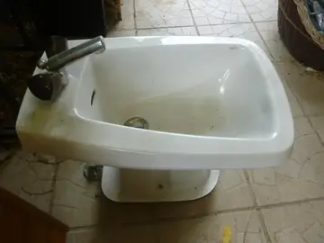 Bidet portable sur roulettes Céramique blanche