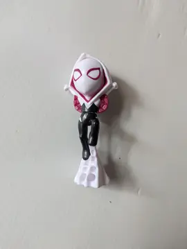 jouet kinder surprise Marvel