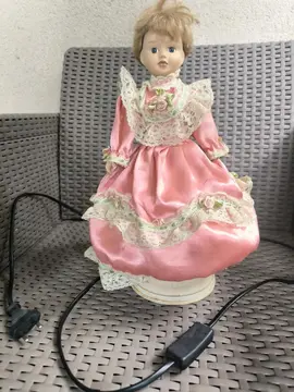 lampe de chevet poupée