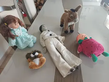poupées et peluches