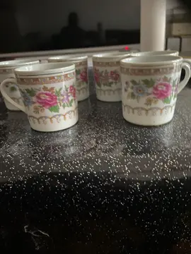 6 petites tasses