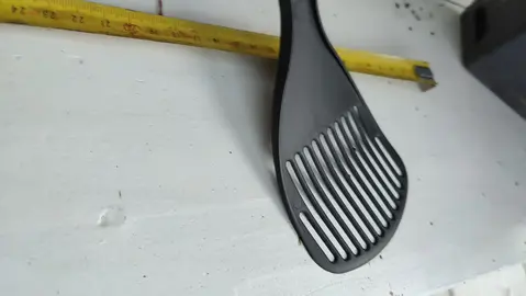 petite pelle spatule en plastique flexible