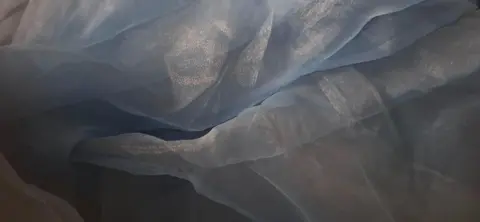 2 voilages bleu clair