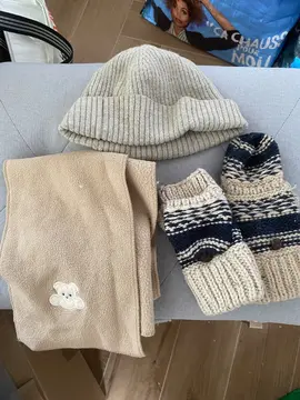 gants écharpe bonnet 6-8 ans