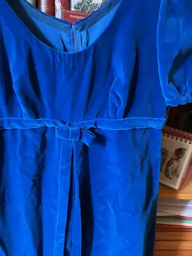 robe longue environ 1 M 20 en velours