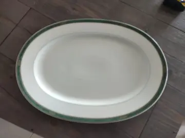 Plat en céramique