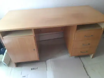 Bureau en bois