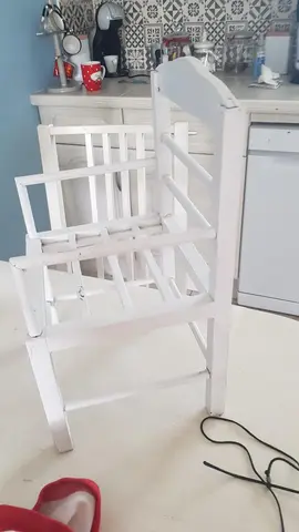 chaise en bois décorative
