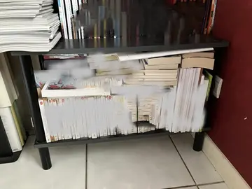 Petite étagère noire