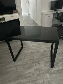 table en verre noir