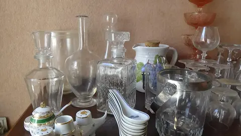 Divers vaisselle porcelaine, cristal,