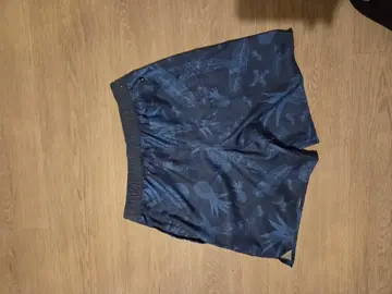 Short de plage taille S NEUF