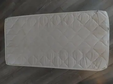 Matelas lit enfant à barreaux