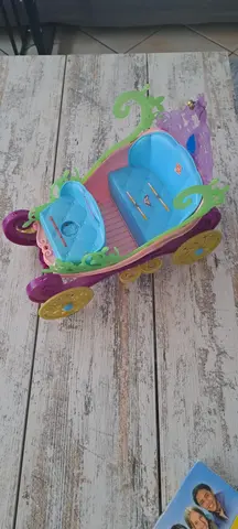carrosse pour poupée