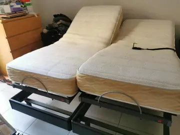 Cause décès donne meubles tres bon état