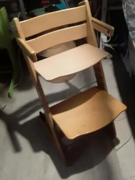 chaise en bois enfant