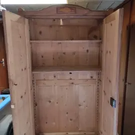 Armoire ancienne