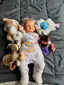 lot peluches poupée