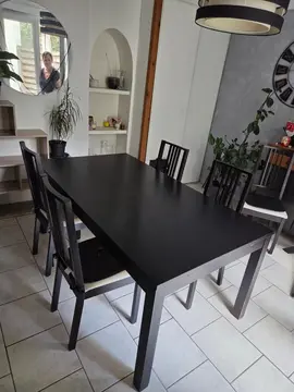 Table et ses 4 chaises
