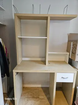 bureau avec rangement