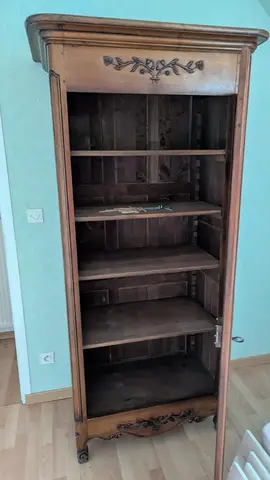 armoire bonnetière
