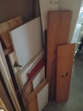 planches de bois et de contreplaqué