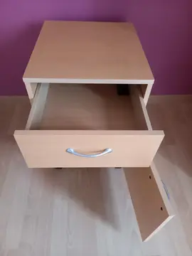 Meuble de bureau sur roulettes