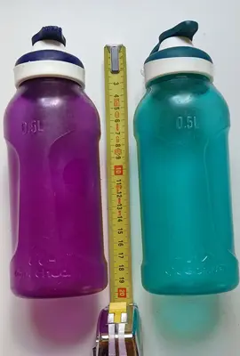 2 gourdes marqué Queschua 20 cm