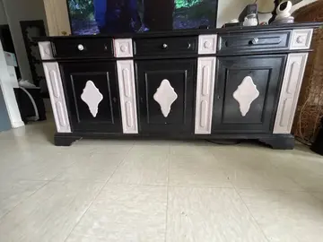 meuble bois , 3 portes et 3 tiroirs